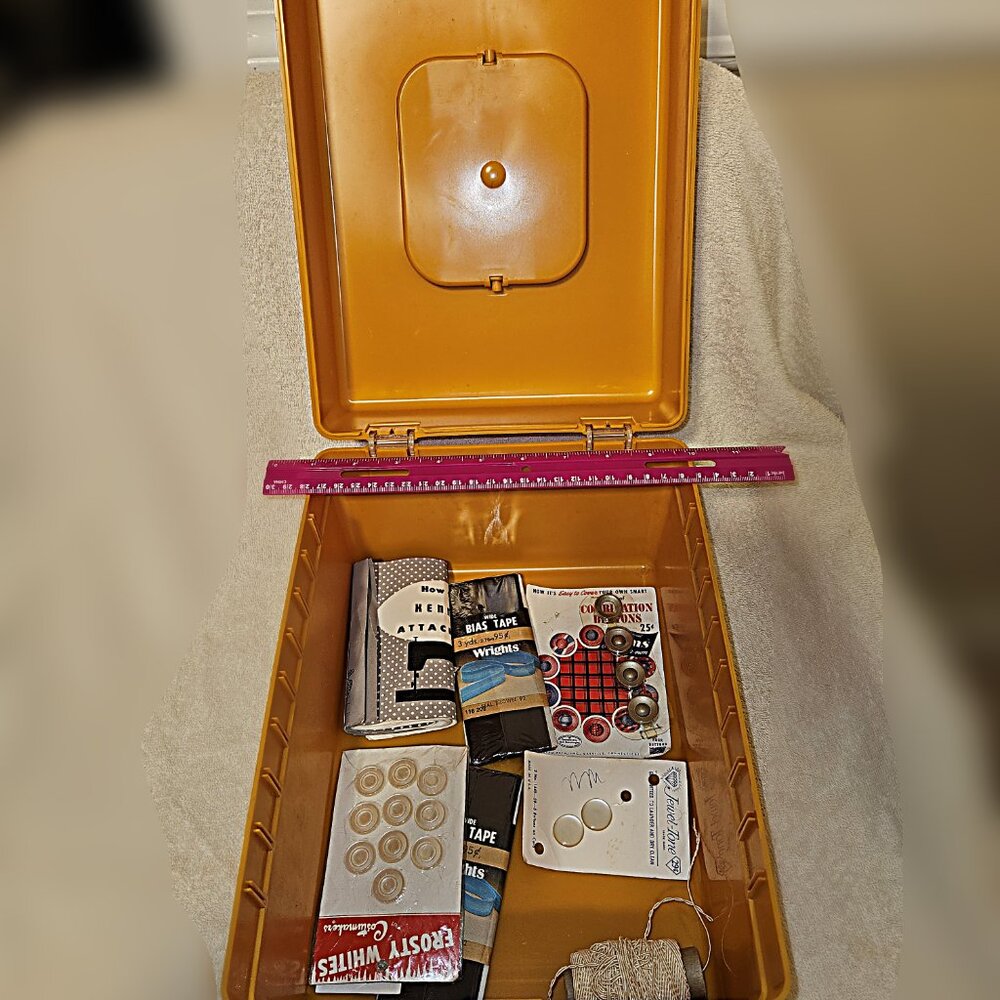 Vintage Wil-Hold Wilson Mustard Yellow Sewing Pattern Box - Picture 2 of 4